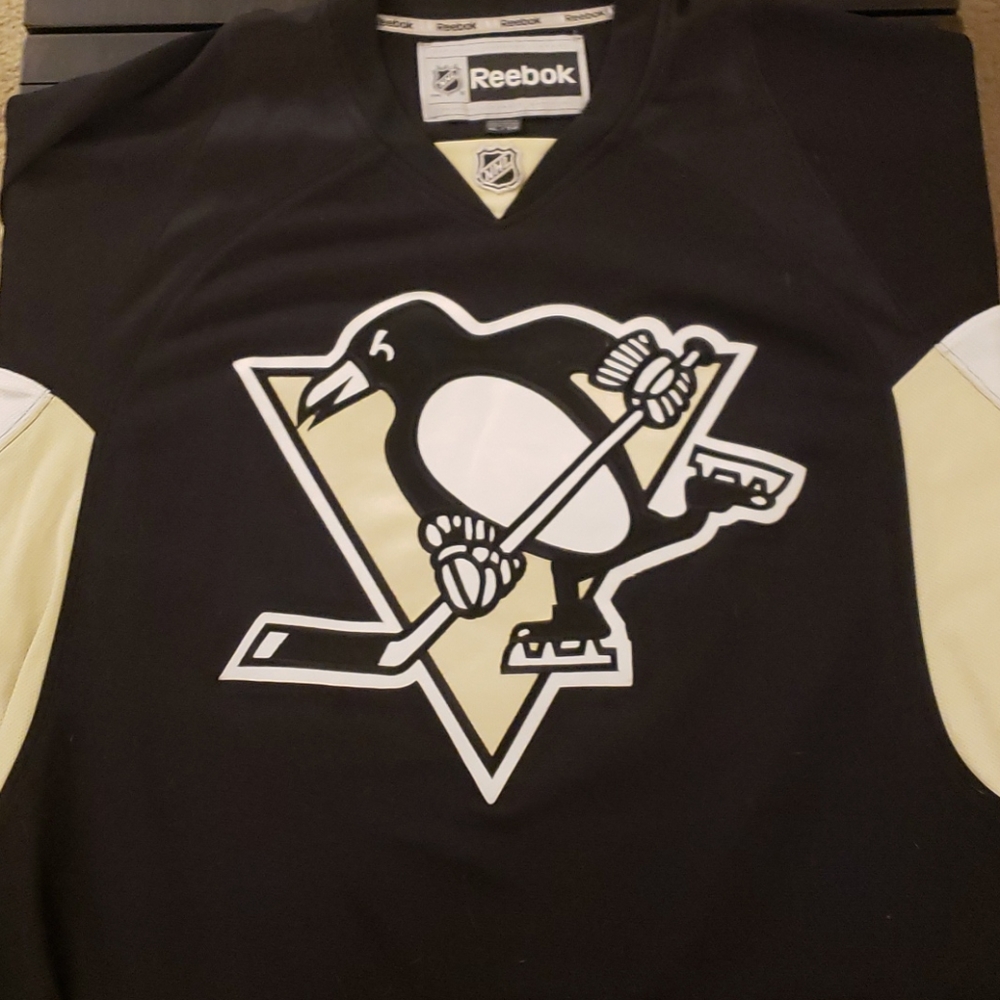 Pittsburgh Penguins Jersey